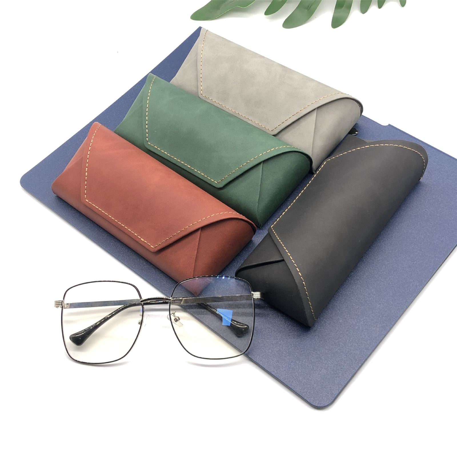 Travel Accessories Ideas - Gözlük Kutusu Pu + Metal Gözlük