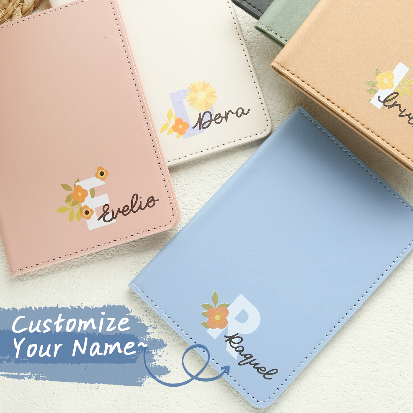Travel Accessories As Gifts - 1 adet, üzerinde çiçek desenli bir